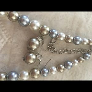 Pearl Necklace and Earrings Set